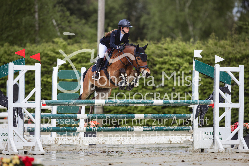 240426_Olfen-Vinnum_PonyTrophy-318 | Deine schönsten Turniermomente als professionelle Fotos! Entdecke hochwertige Pferdesport-Fotografie im Online-Shop. Jetzt Fotos finden & bestellen!