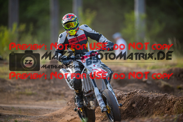 MaZZes_FotoMatrix_220618_9044 | UE40