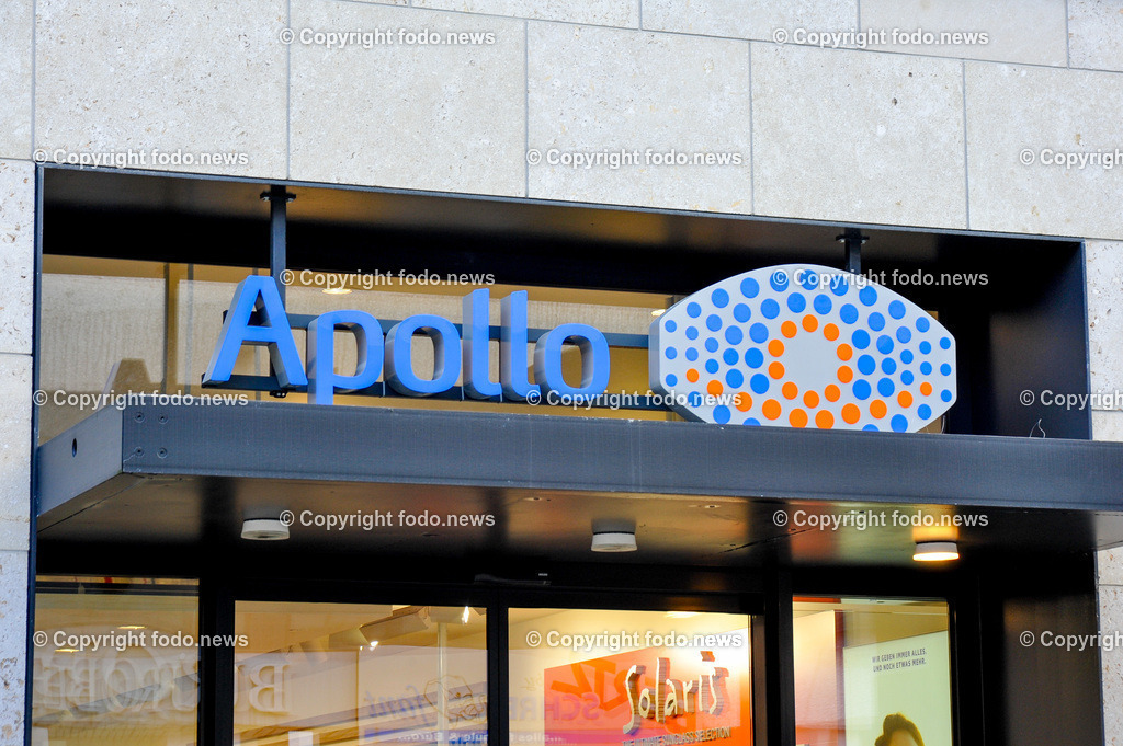 Deutschland_ Baden-Wuerttemberg_ Goeppingen_ 17.01.2025-12 | 17.01.2025, Deutschland, GER, Baden-Wuerttemberg, Goeppingen, im Bild Themenbild, Stadtansichten, Apollo Optik, Optiker, Augenoptiker, Brillen, Sehtest, Waren, Handel, Einzelhandel, Schild, Logo, Reklame, Werbung