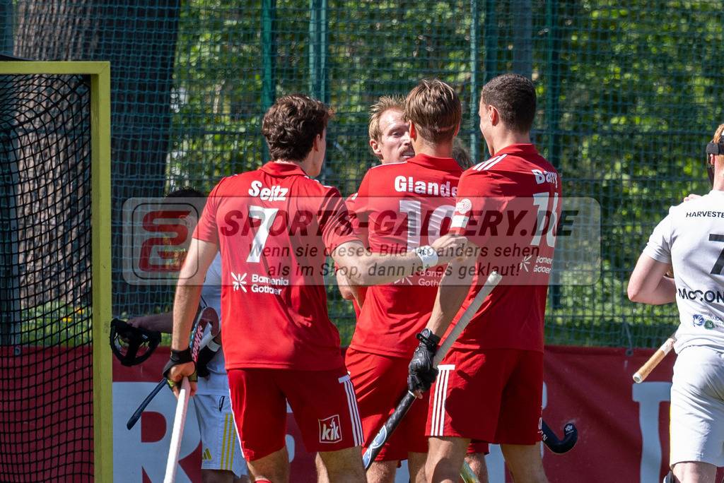 SFE_20250412_0078 | Köln, Deutschland, 12.04.2025:  Hockey 1. Bundesliga Herren Rot-Weiss Köln - Harvestehuder THC im KTHC Stadion Rot-Weiss Köln Tennis and Hockey Club am 12.04.2025 in Köln, Deutschland. (Foto von Stephan Fehrmann)Köln, Germany, 12.04.2025: Hockey 1. Bundesliga Herren Rot-Weiss Köln - Harvestehuder THC in KTHC Stadion Rot-Weiss Köln Tennis and Hockey Club at 12.04.2025 in Köln, Deutschland. (Foto from Stephan Fehrmann)