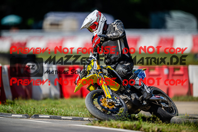 MaZZes_FotoMatrix_220702_6017 | UE40