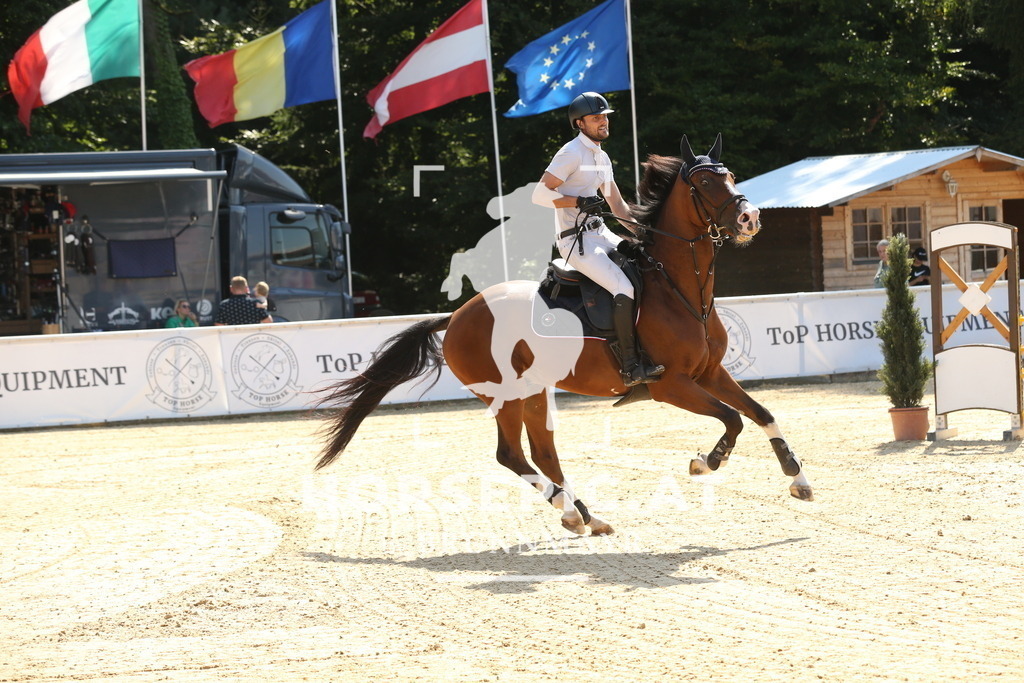 DL2Q6860 | Willkommen bei Brunnmayr - Design & Fotografie – Ihrem Spezialisten für Reitturniere und Pferdeveranstaltungen in Oberösterreich, Salzburg und Bayern! Seit über 17 Jahren sind wir leidenschaftlich dabei.