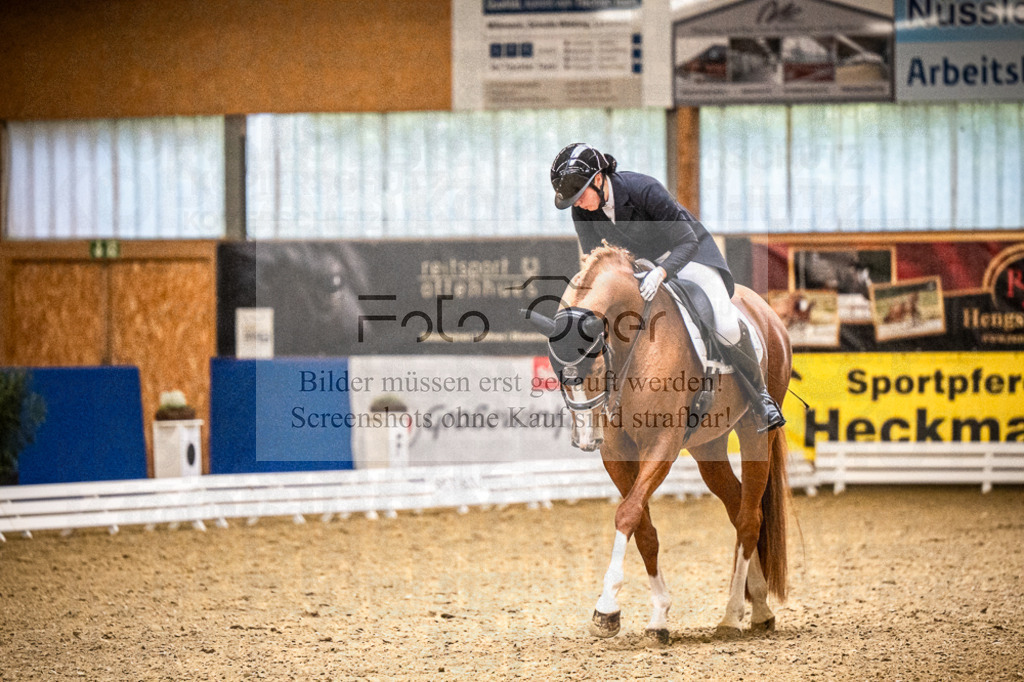 DOS_4204 | Entdecke hochwertige Reitturnierfotos von Foto Oger. Professionell, emotional und authentisch – jetzt Lieblingsmomente im Shop bestellen.Deutschlandweite Turnierfotografie. - Realisiert mit Pictrs.com