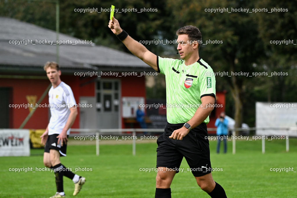 SV Rothenthurn vs. FC Union Sillian | Patrick Treffer Referee, Gelbe Karte, SV Rothenthurn vs. FC Union Sillian, SV Rothenthurn vs. FC Union Sillian am 28.09.2025 in Rothenthurn (Sportplatz Rothenthurn), Austria, (Photo by Bernd Stefan)