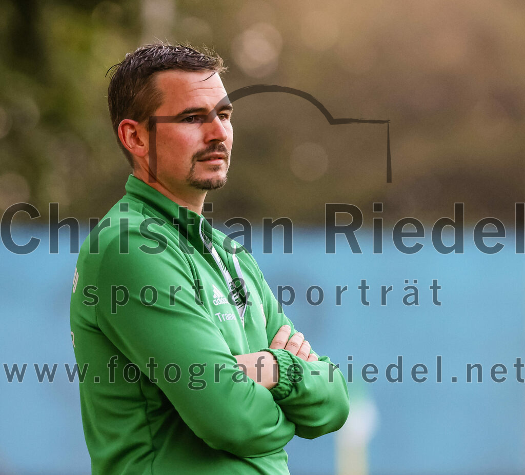 2023-07-25_030_SpVgg_Neuching_gegen_FC_Finsing | Neuching, Deutschland, 25.07.2023:
Fußball, A-Klasse 2023 / 2024, Toto Pokal, SpVgg Neuching gegen FC Finsing, Endergebnis: 2:4

Trainer Robert Edlfurtner (SpVgg Neuching)

Foto: Christian Riedel / fotografie-riedel.net