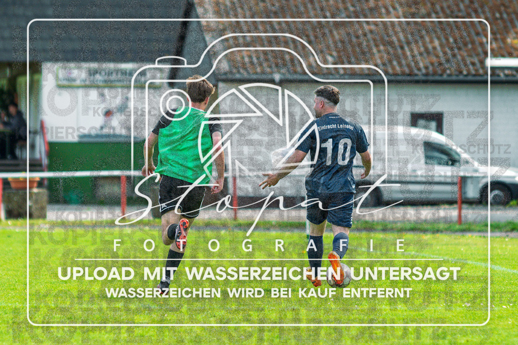 3. Kreisklasse Herren HK - Eintracht Leinetal IV vs. FG Fulde-Stellichte II | Leon Oetjen (#16 FG Fulde-Stellichte II), Rezan Akpinar (#10 Eintracht Leinetal IV)9; 3. Kreisklasse Herren HK - Eintracht Leinetal IV vs. FG Fulde-Stellichte II am 03.05.2026 in Am Sportplatz, Schwarmstedt - Realisiert mit Pictrs.com