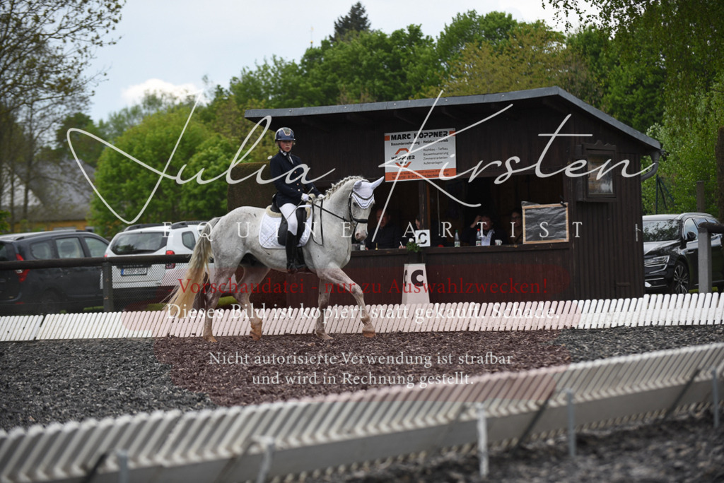 20230513_JK-Röhrsdorf-16-026 | Pferde- und Turnierfotografie in Westsachsen. Pferdeportraits, Auftragszeichnungen und intuitive Kunst.