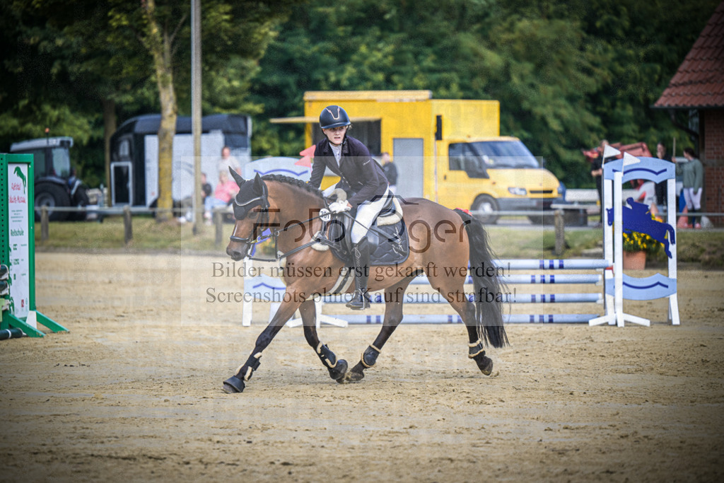 DOS_1903 | Entdecke hochwertige Reitturnierfotos von Foto Oger. Professionell, emotional und authentisch – jetzt Lieblingsmomente im Shop bestellen.Deutschlandweite Turnierfotografie. - Realisiert mit Pictrs.com