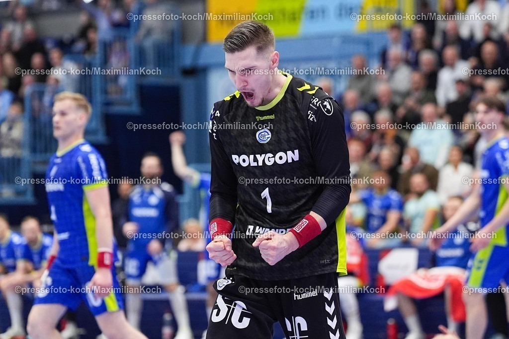 xYDRx10022601029 | 10.02.2026, xydrx, Handball, 1.HBL, VfL Gummersbach - SG Flensburg-Handewitt, Schwalbe-Arena: Dominik Kuzmanovic (VfL Gummersbach #1) jubelnd   Photo: xYannisxDreimannxPressefotoKochx
