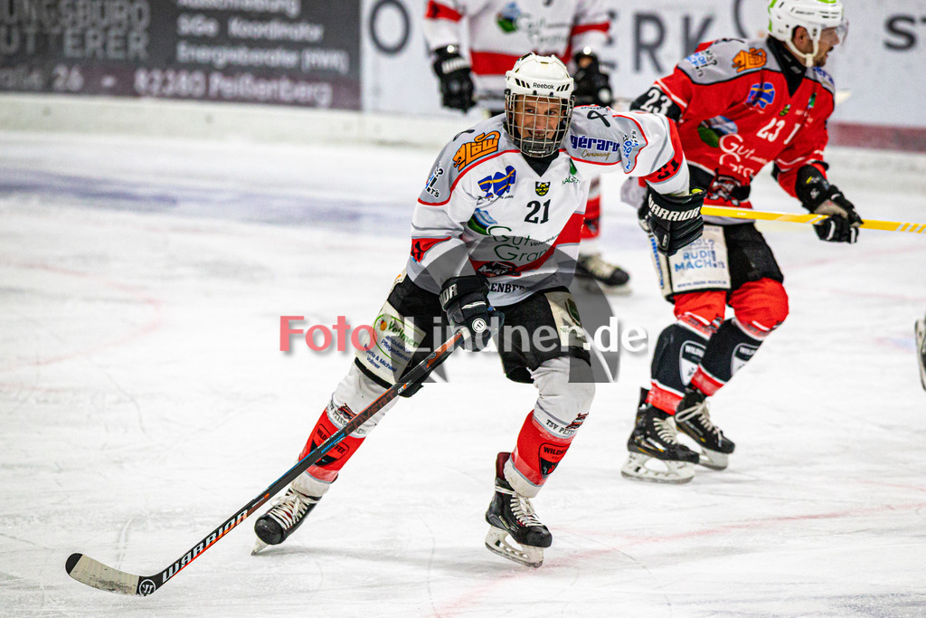 TSV Peißenberg Miners vs Legenden 20 TSV Peißenberg | TSV Peißenberg Legenden 20 Jahre Bayernliga, TSV Peißenberg Miners vs Legenden 20 TSV Peißenberg,Thomas Wasl (Legenden 21) in Aktion,2024-09-13 in Peißenberg (Eisstadion)Thomas Wasl (Legenden 21)Copyright: WolfgangxLindner