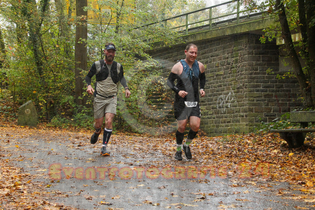 241027_0917_EV4_5540 | Sportfotografie im Rhein-Sieg Kreis, Köln, Bonn, NRW, Rheinland Pfalz, Hessen, etc. Unser Tätigkeitsfeld umfasst den Laufsport vom Volkslauf über den Marathon, Duathlon, Triathon bis zum Ultralauf wie Kölnpfad Ultra oder Schindertrail.