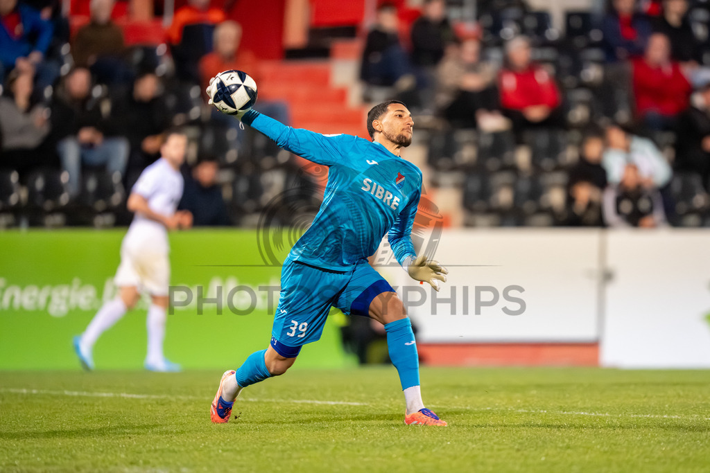 SG Sonnenhof Grossaspach vs. TSV Steinbach Haiger, Fussball, Regionalliga Suedwest, 25. Spieltag, 20.03.2026 | Kevin Ibrahim (TSV Steinbach Haiger, #39),SG Sonnenhof Grossaspach vs. TSV Steinbach Haiger, Fussball, Regionalliga Suedwest, 25. Spieltag, 20.03.2026Foto: photosbyphips/Philip Ziegler