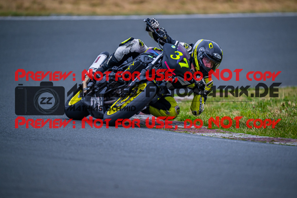 MaZZes_FotoMatrix_220723_1721 | TWIN