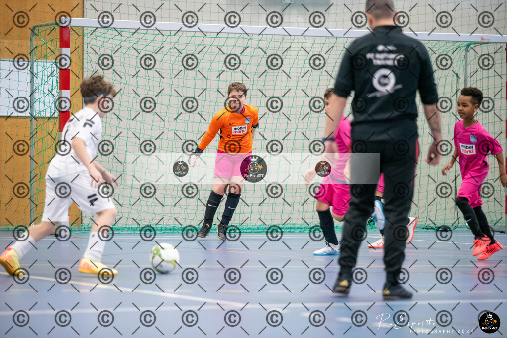 20241130_FCR-Hallenturnier-E_006 | Sport und Naturfotografie von Roberto Esposito zeigt echte Momente Bewegung und die Schönheit der Natur. Ausdrucksstarke Bilder schaffen Emotionen.