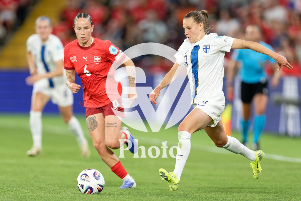 Finland v Switzerland: UEFA Women's EURO 2025 Group A | GENEVA, SWITZERLAND - JULY 10: Katariina Kosola of Finland (R) under pressure from Geraldine Reuteler of Switzerland (L)  during the UEFA Women's EURO 2025 Group A match between Finland and Switzerland at Stade de Geneve on July 10, 2025 in Geneva, Switzerland. (Photo by Giuseppe Velletri/Sports Press Photo/Getty Images)