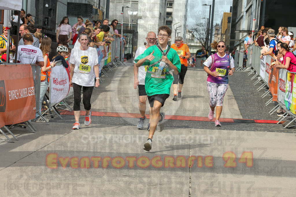 250920_1342_EX1_6249 | Sportfotografie im Rhein-Sieg Kreis, Köln, Bonn, NRW, Rheinland Pfalz, Hessen, etc. Unser Tätigkeitsfeld umfasst den Laufsport vom Volkslauf über den Marathon, Duathlon, Triathon bis zum Ultralauf wie Kölnpfad Ultra oder Schindertrail.