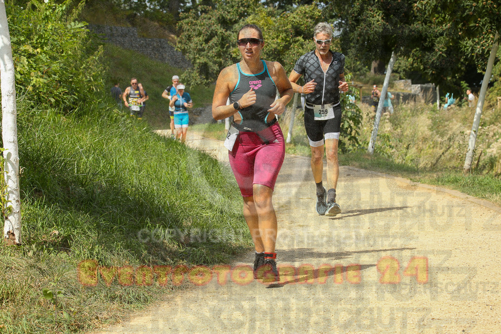 250824_1322_EX1_2169 | Sportfotografie im Rhein-Sieg Kreis, Köln, Bonn, NRW, Rheinland Pfalz, Hessen, etc. Unser Tätigkeitsfeld umfasst den Laufsport vom Volkslauf über den Marathon, Duathlon, Triathon bis zum Ultralauf wie Kölnpfad Ultra oder Schindertrail.