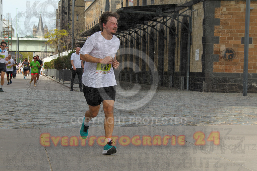 250920_1324_EV4_5458 | Sportfotografie im Rhein-Sieg Kreis, Köln, Bonn, NRW, Rheinland Pfalz, Hessen, etc. Unser Tätigkeitsfeld umfasst den Laufsport vom Volkslauf über den Marathon, Duathlon, Triathon bis zum Ultralauf wie Kölnpfad Ultra oder Schindertrail.