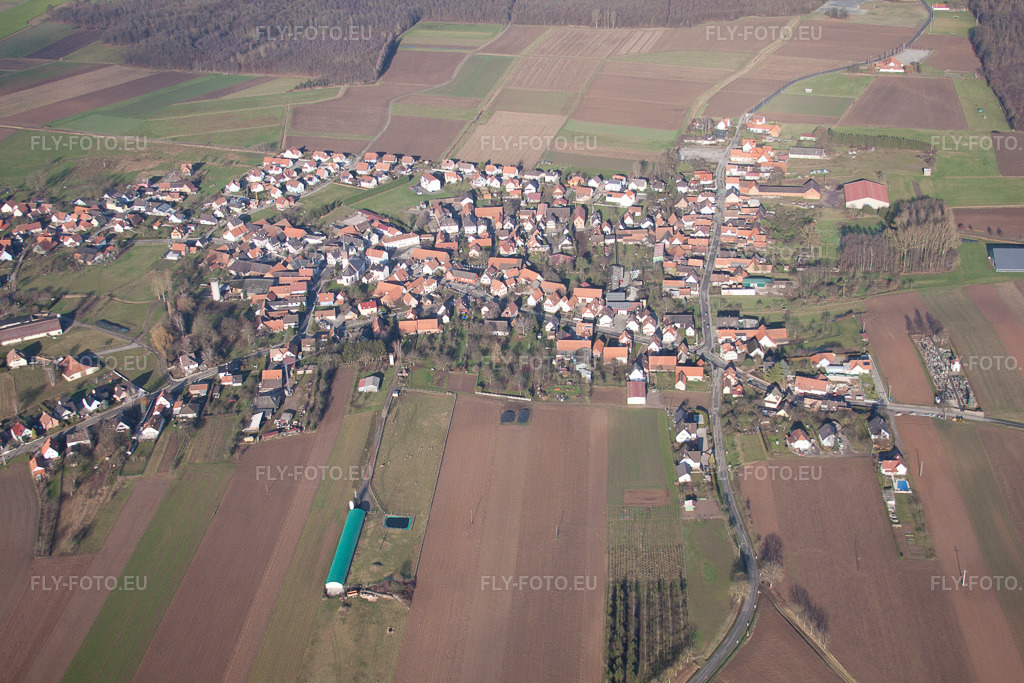 Vue aérienne: Vue de la ville à Salmbach dans le département Bas Rhin, France. Photo: IMG_48505.jpg prise le 11/12/2011 par Werner Riehm/FLY-FOTO.euRésolution de l'original: 4752 x 3168 px