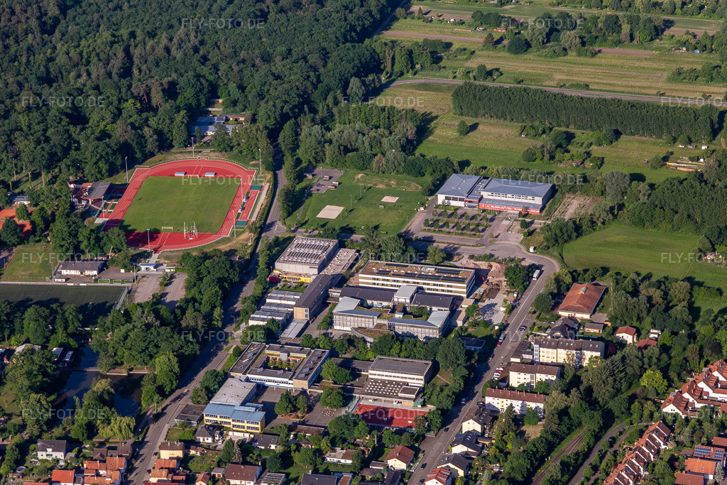 Luftbild: IGS Neubau in Kandel im Bundesland Rheinland-Pfalz in Deutschland. Foto: IMG_132256.jpg vom 28.05.2022 durch Werner Riehm/FLY-FOTO.deSV Kandel