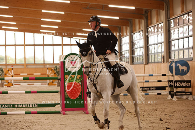 1J2A5385Christoph Maack_ Con Hedino_ Kn157_ Glantz_ Hohen Wieschendorf | Foto- und Videografie für alles rund ums Pferd. Hochwertige Bilder und Videos vom Spring- und Dressurreiten, Voltigieren & mehr. Jetzt aktuelle Veranstaltungen und Preise im Shop ansehen. - Realisiert mit Pictrs.com