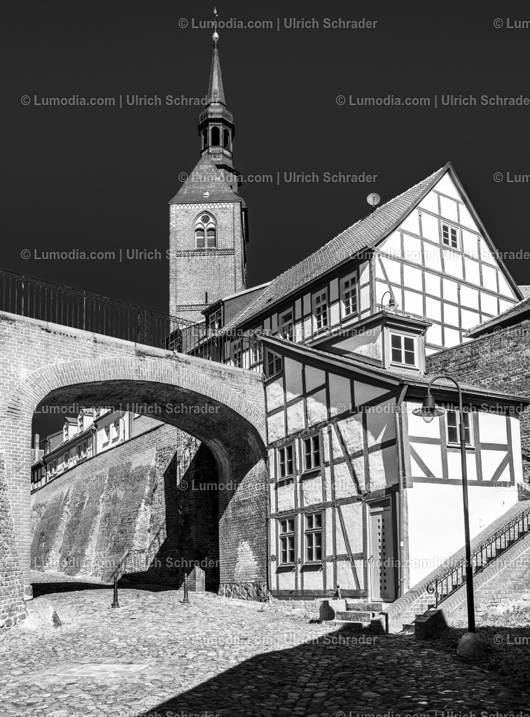 10049-13108 - Tangermünde in der Altmark | Stockfoto und Bilderpool mit Bildmaterial aus Deutschland, dem Harz, Halberstadt, Quedlinburg, Wernigerode und weltweit. Qualitativ hochwertige und professionelle Fotos anschauen und kaufen. - Realisiert mit Pictrs.com