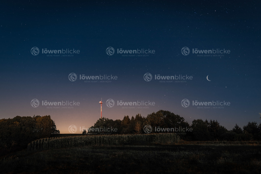 Funkturm beim Staufeneck in einer Sommernacht | löwenblicke | shop