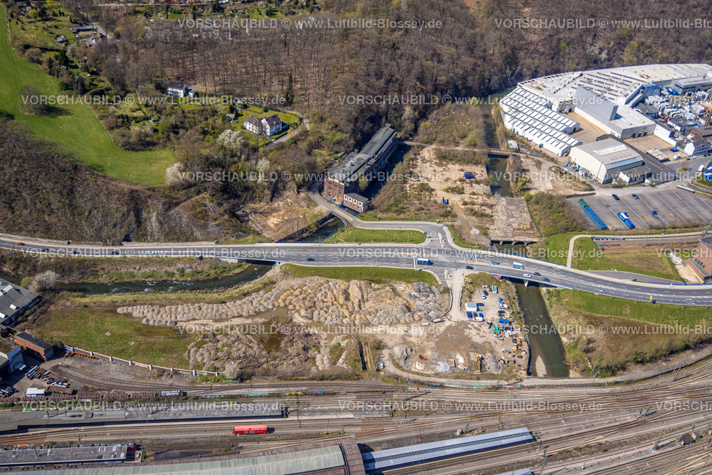 Hagen220401878 | Luftbild, Westside City Baugebiet am Fluss Volme hinter dem Bahnhof Hagen, Bahnhofhinterfahrung, Ennepemündung in die Volme, Mittelstadt, Hagen, Ruhrgebiet, Nordrhein-Westfalen, Deutschland