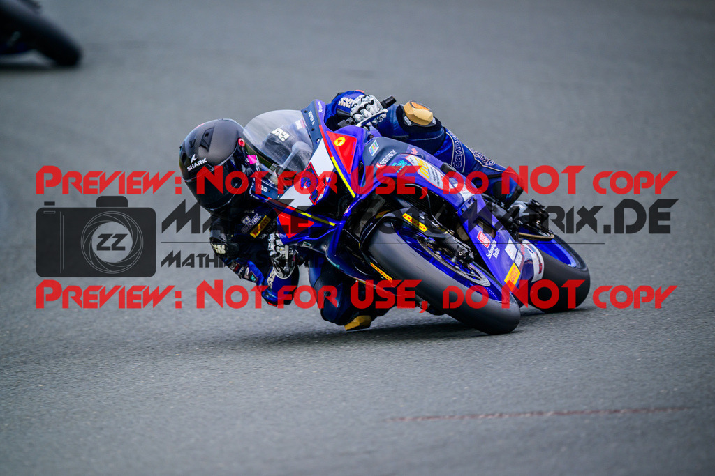 MaZZes_FotoMatrix_240531_6007705_3402 | R7