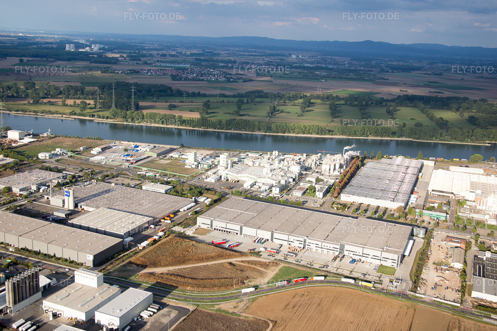 Luftbild: Worms, Industriegebiet Nord am Rhein in Worms im Bundesland Rheinland-Pfalz in Deutschland. Foto: IMG_084382.jpg vom 02.09.2015 durch Werner Riehm/FLY-FOTO.de