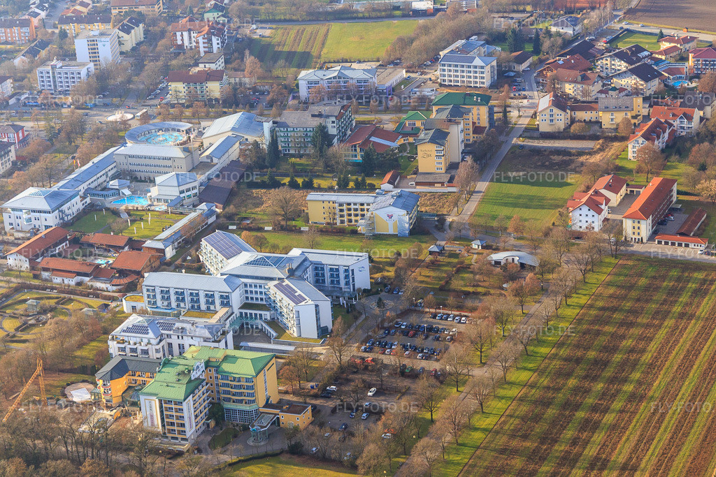 Luftbild: Rehafachzentrum Bad Füssing - Passau, Parkhotel und Therme 1 Bad Füssing mit Saunahof in Bad Füssing im Bundesland Bayern in Deutschland.Foto: IMG_096078.jpg vom 29.12.2016 durch Werner Riehm/FLY-FOTO.deReha Kliniken Bayern: Ihr Rehafachzentrum Bad Füssing - PassauHotel in Bad Füssing - Unterkunft mit Therme und WellnessTherme Eins Bad Füssing mit Saunahof - Therme & Sauna in Bad Füssing - Therme Eins Bad Füssing mit Saunahof - Therme & Sauna in Bad Füssing