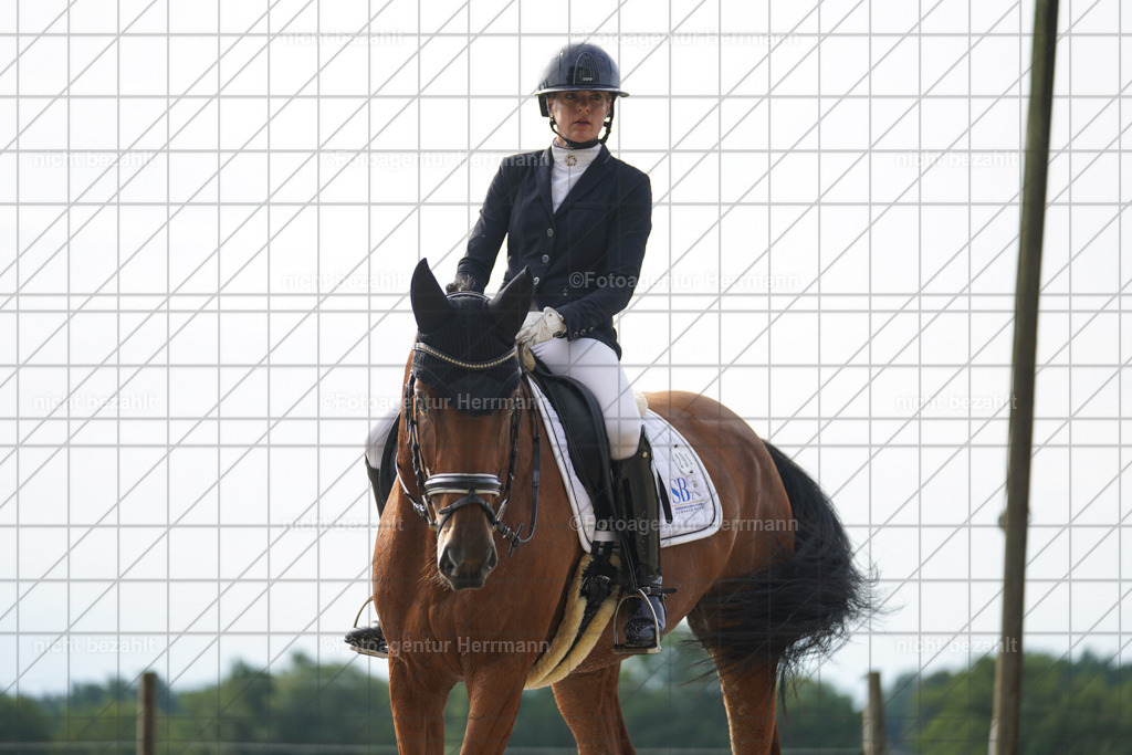 20230826-FAH04577 | Forstinning, 2023, Dressurturnier, Turniersportbilder, Turnierfotografen Bayern, Fotoagentur Herrmann, Reitsportfotografie, Turnierbilder