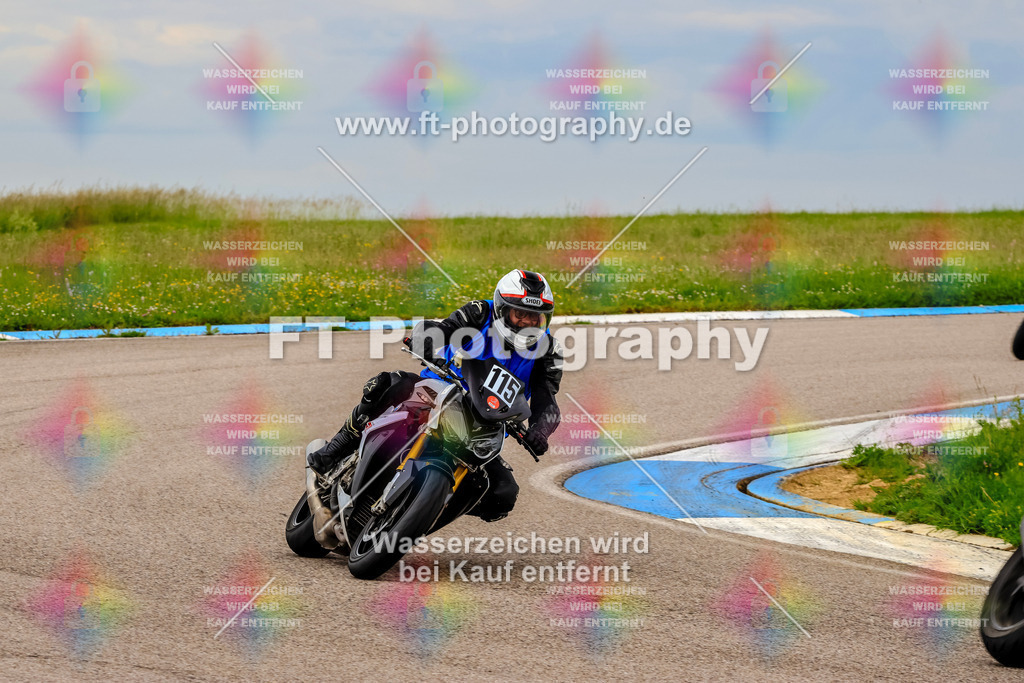 MotoTeam-2344 | Hier findet Ihr Bilder von Touristenfahrten auf der Nürburgring Nordschleife oder von anderen Veranstaltungen die ich besucht habe. Viel Spass beim Durch Schauen 