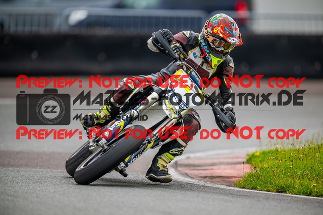 MaZZes_FotoMatrix_240621_6007705_1429 | GELB