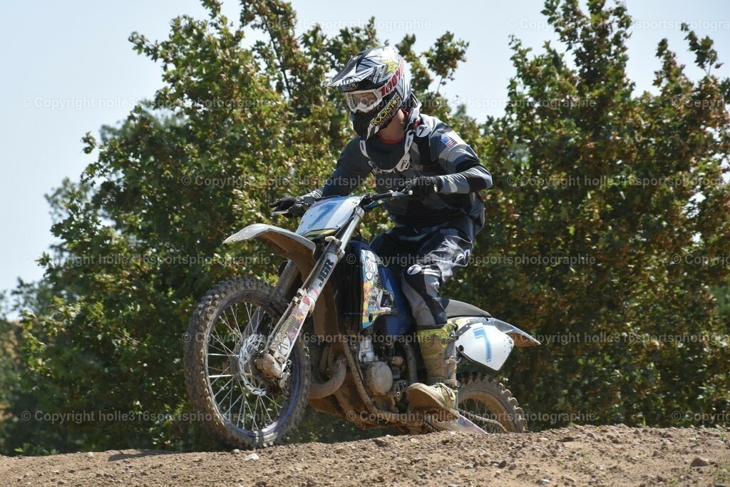 DSC_0061 (2) | Sportfotografie , Motorsport, Motoross, Reitsport, Mointainbike, Enduro,
Landschaft , Outdoor, Eventfotografie, Landschaft, Bilder online bestellen - Realisiert mit Pictrs.com