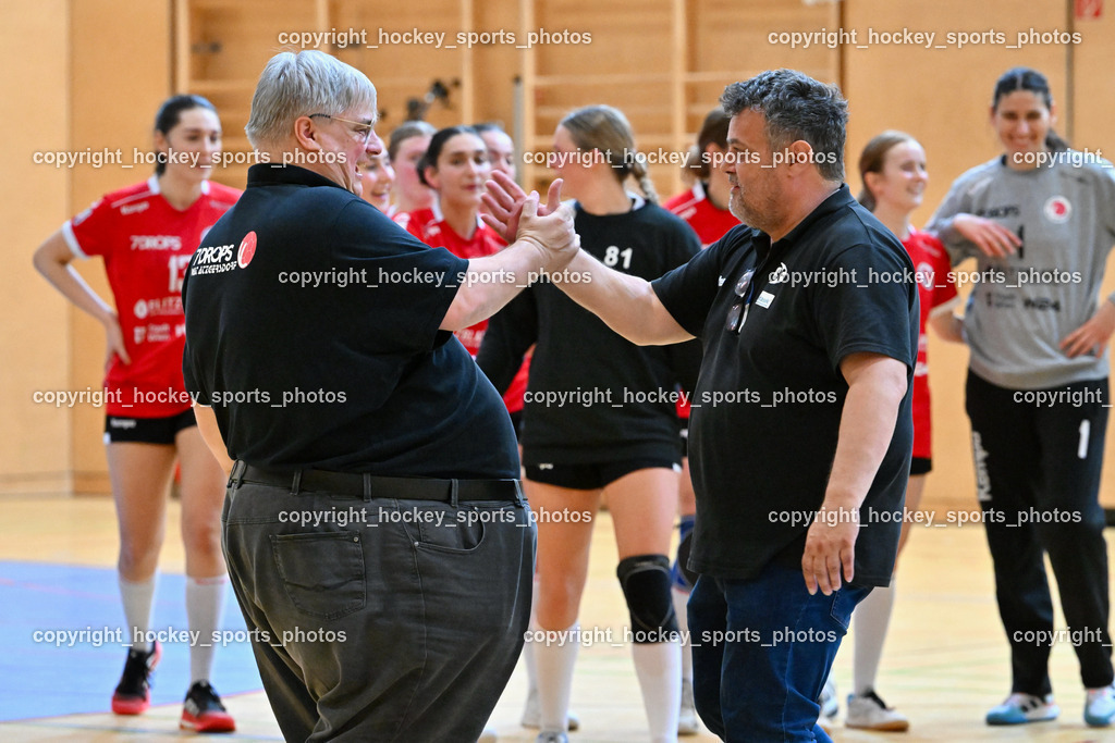 SC Ferlach Damen vs. WAT Atzgersdorf 18.5.2023 | Obmann WAT Atzgersdorf Christian Mahr, Assistentcoach Betreuer Sektionsleiter SC Ferlach Damen Buchbauer Wolfgang