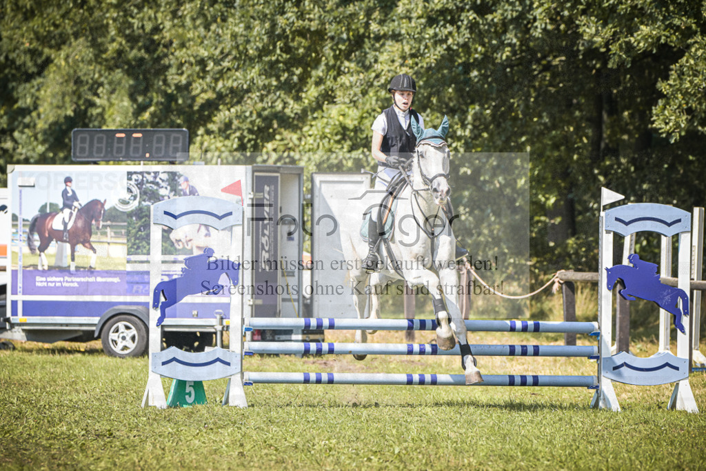 DOS_0494 | Entdecke hochwertige Reitturnierfotos von Foto Oger. Professionell, emotional und authentisch – jetzt Lieblingsmomente im Shop bestellen.Deutschlandweite Turnierfotografie. - Realisiert mit Pictrs.com