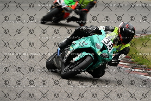 25bt02-1300 | markuskiefer.com - Realisiert mit Pictrs.com
