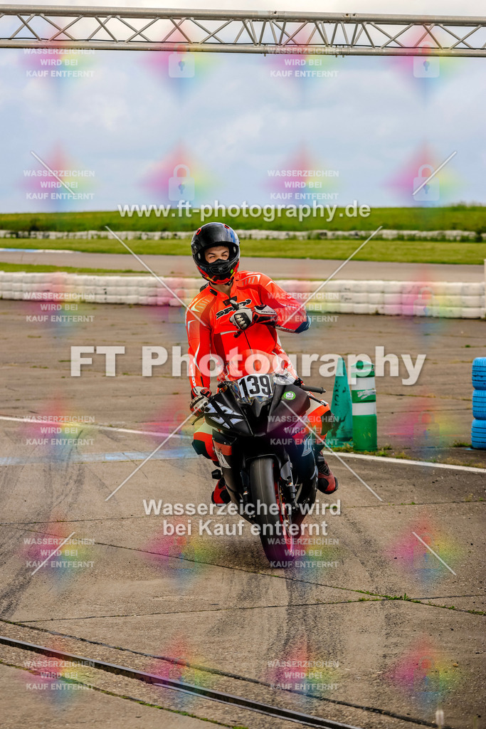 MotoTeam-9452 | Hier findet Ihr Bilder von Touristenfahrten auf der Nürburgring Nordschleife oder von anderen Veranstaltungen die ich besucht habe. Viel Spass beim Durch Schauen 