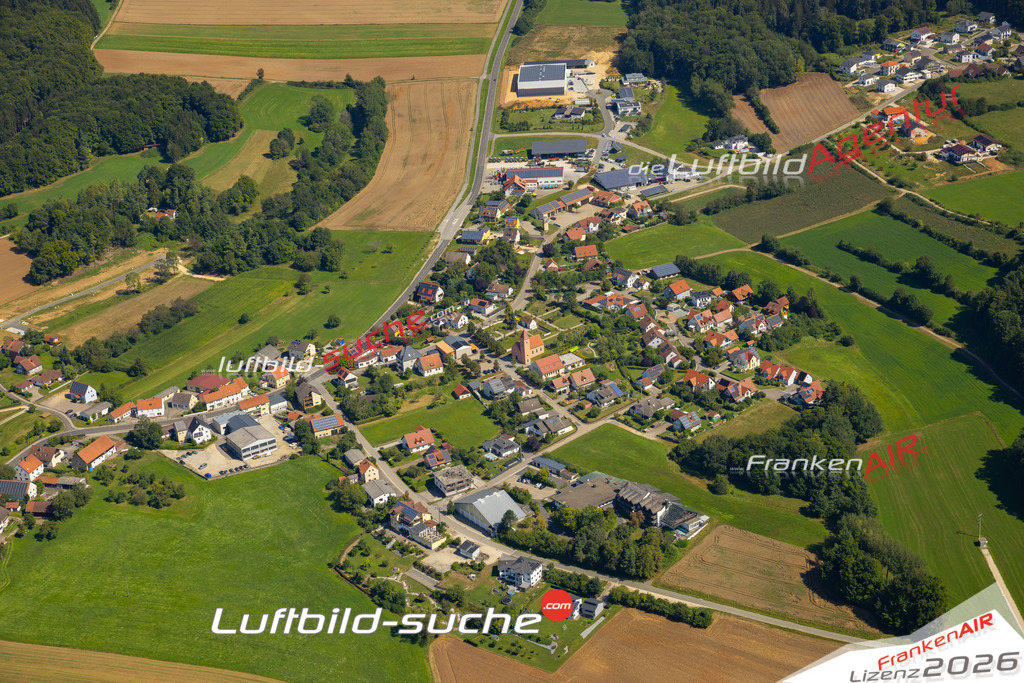 Das Luftbild zeigt : Schwend Birgland - Die Luftaufnahme wurde 2024 vom UL-Flugzeug aus erstellt ( keine Drohne ) - Hochauflösende Luftaufnahme - Für grossformatige Ausdrucke geeignet. Die Geschenkidee !Mit Lizenz und Bildrechte bestellbar