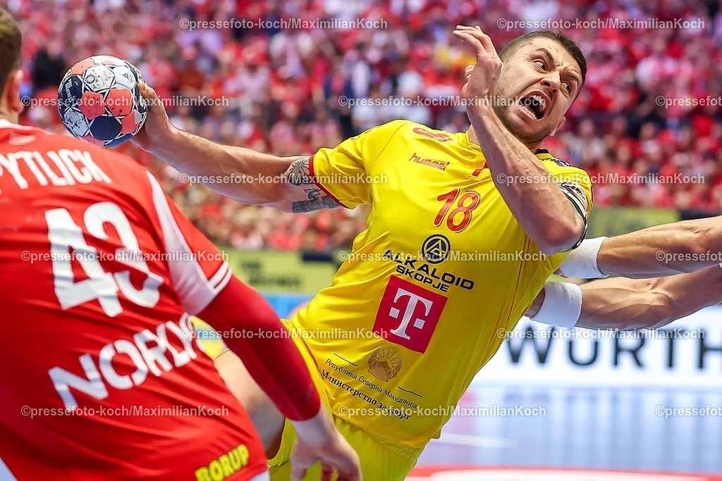 EHF16012602033 | 16.01.2026, Handball, Men's EHF EURO 2026, Dänemark - Nordmazedonien, Jyske Bank Boxen in Herning, Dänemark, Preliminary Round:  Filip Kuzmanovski (North Macedonia #18) 