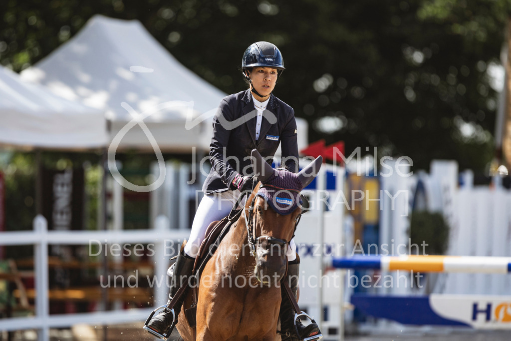 240616_Lemwerder_Springpony-L-307 | Deine schönsten Turniermomente als professionelle Fotos! Entdecke hochwertige Pferdesport-Fotografie im Online-Shop. Jetzt Fotos finden & bestellen!