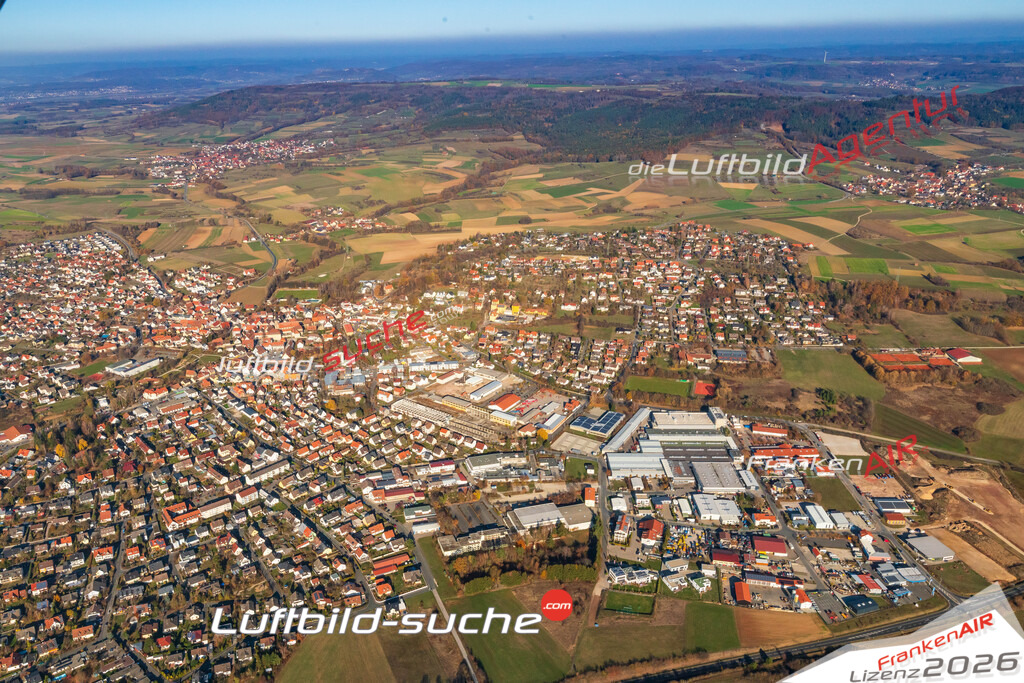 Das Luftbild der Stadt Neunkirchen-am-brand wurde 2018 vom Flugzeug heraus erstellt (keine Drohne) Aufnahmehöhe ca.400 Meter- hohe Auflösung für beste Druck-Qualität