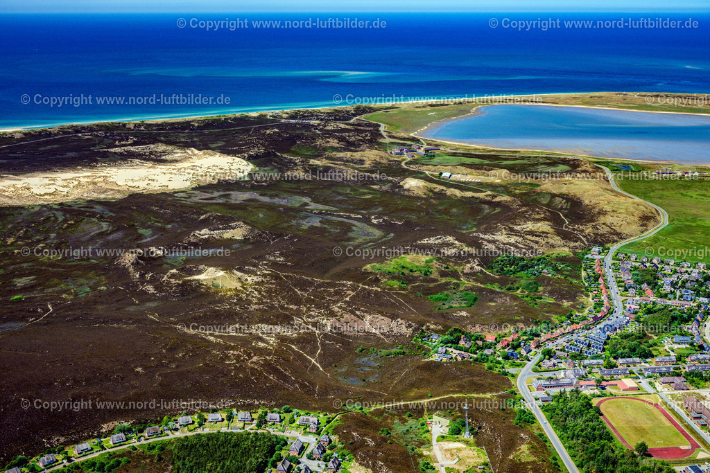 Sylt_List_Wanderdünen_ELS_6087210625 | LIST 13.06.2025 Aufschüttungen einer Sand- Dünen- und Wanderdünen- Landschaft in List auf der Insel Sylt im Bundesland Schleswig-Holstein, Deutschland. // Sand, dune and shifting dune landscape in List at the island Sylt in the state Schleswig-Holstein, Germany. Foto: Martin Elsen