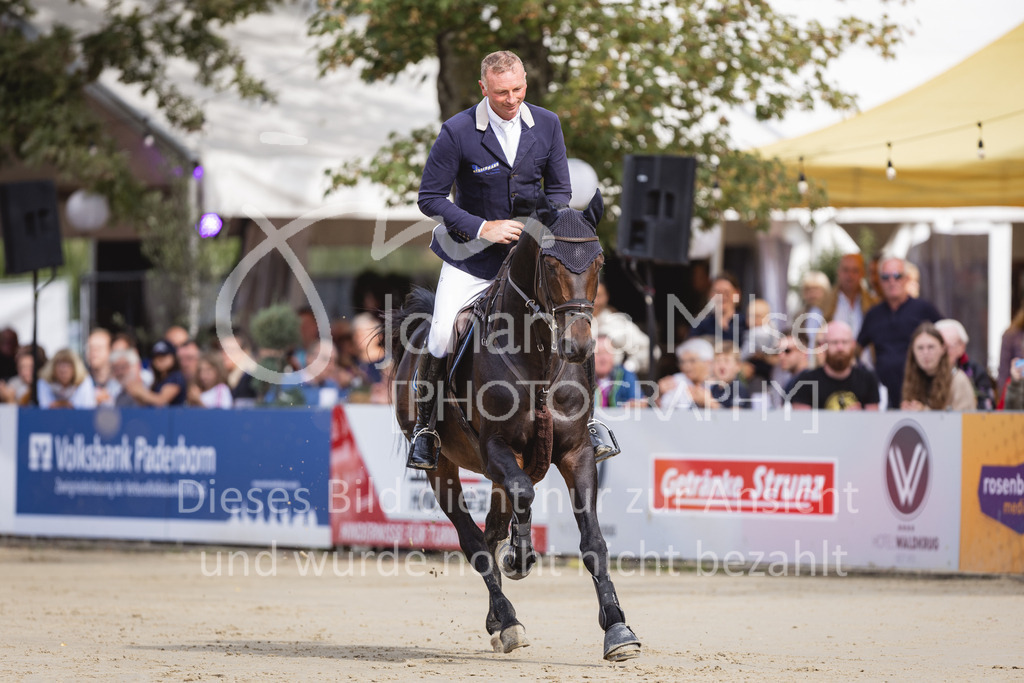 230827_Delbrueck_GrosserPreis-600 | Deine schönsten Turniermomente als professionelle Fotos! Entdecke hochwertige Pferdesport-Fotografie im Online-Shop. Jetzt Fotos finden & bestellen!