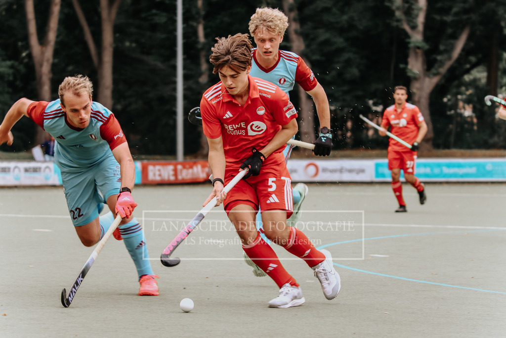 Herren_Bundesliga_02_F_RWK-UHC_21.09.25_Köln (320 von 471) | lanaschraderfotografie - Realisiert mit Pictrs.com