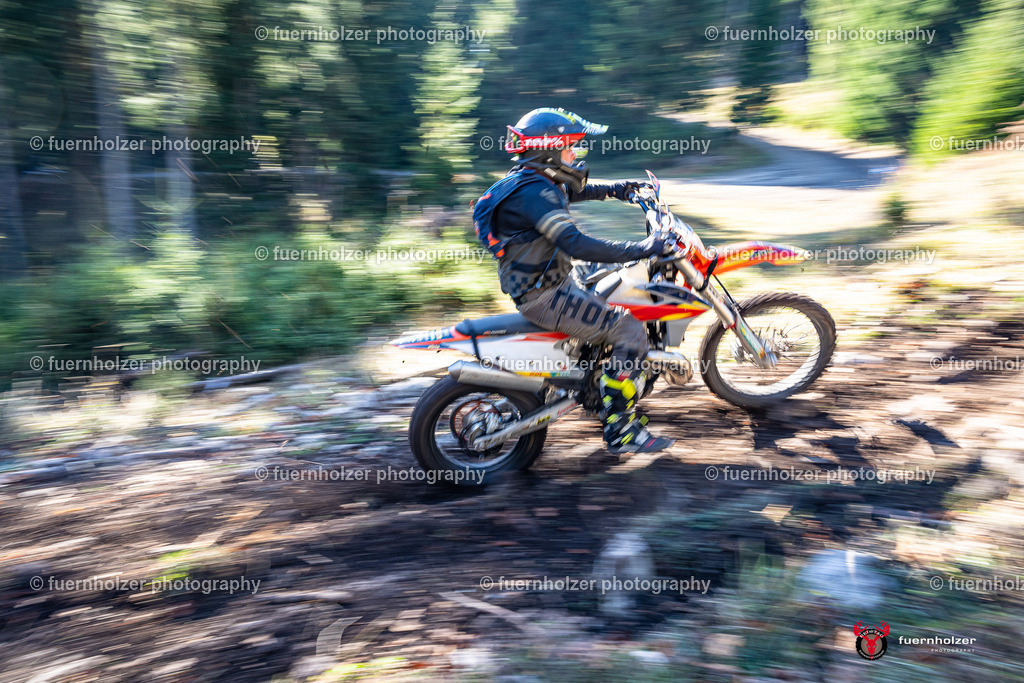 fuernholzer_241026-C1-361 | Fotografische Impressionen von der Red Stag Enduro Extreme by fuernholzer-photography.com. Endurosport in Österreich fotografisch festgehalten von fuernholzer. Auftragsfotografie für Private, Gewerbefotos und Industriefotografie. Eventfotografie, Sportfotografie und Motorsportfotografie. Anbieter von Fotoworkshops, Fototraining, fotografischen Vorträgen und Fotoseminaren.