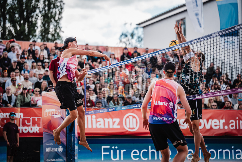 Beachvolleyball | Männer | Allianz German Beach Tour 2025 | Tourstop Berlin | 24.08.2025 | Max Just beim Angriff