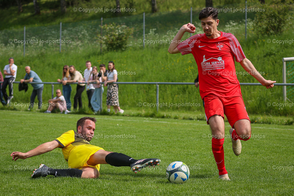 BQ3I7556 | 21.05.2023; Kreisoberliga West; Rasenplatz Medenbach; SSV Medenbach - SG Türk-Ata/Türkgücü Wetzlar; Ergebnis: 1:2 (1:0)