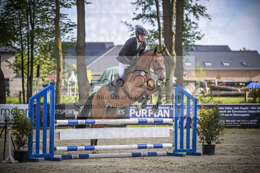 DOS_4229 | Entdecke hochwertige Reitturnierfotos von Foto Oger. Professionell, emotional und authentisch – jetzt Lieblingsmomente im Shop bestellen.Deutschlandweite Turnierfotografie. - Realisiert mit Pictrs.com